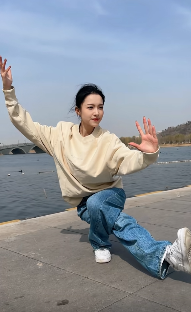 我很想知道这招是打敌人哪里？