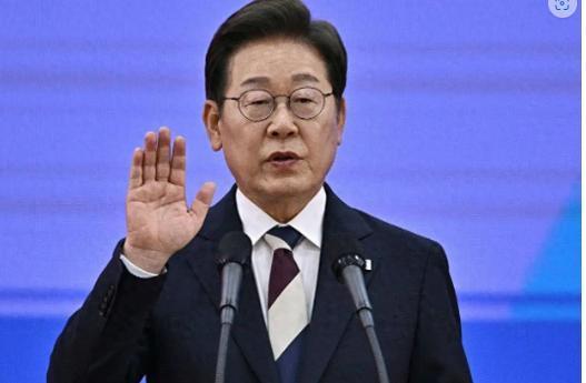 7月1日，东亚这两个邻居在签证这件事上，走出了完全相反的两步。 日本那边，签