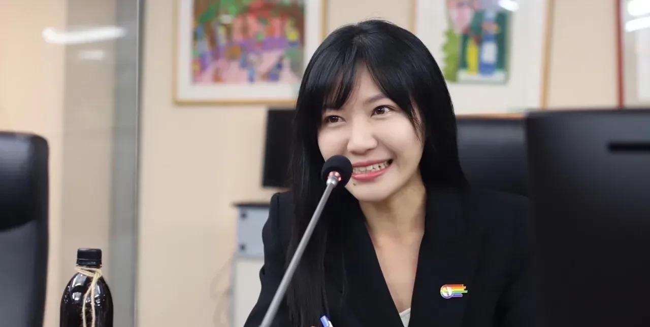 “罢免双吴”失败，国民党输得底裤都没了。今天是“罢免双吴”二阶连署截止日，虽然