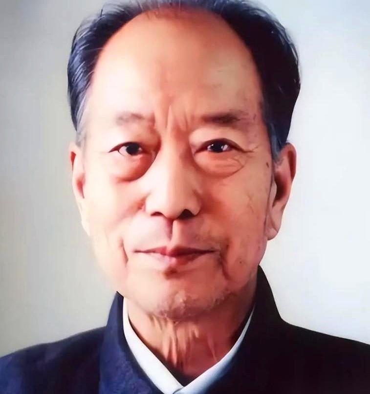 兰考有个人，叫张钦礼。他坐了13年牢，死后，却有10万人自发上街，送他最后一程