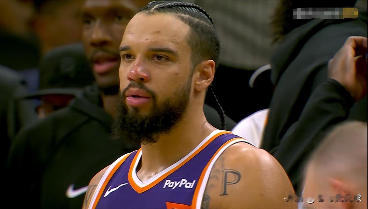 太阳大将狄龙-布鲁克斯真把自己当球星了，他在今天和勇士的比赛中疯狂的出手23次。