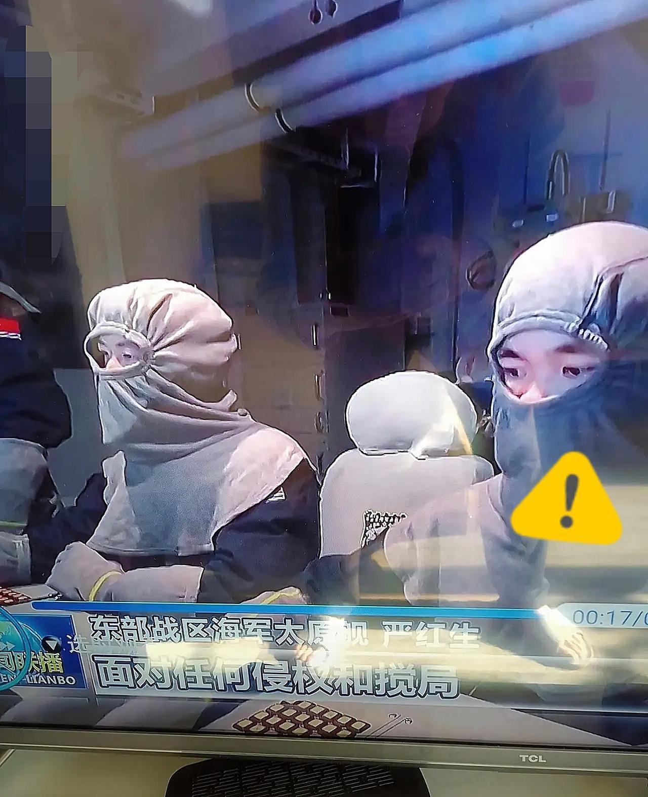 正义使命-2025演习中，我方海军指战员都戴上了头套，让不少人好奇这是在搞伪