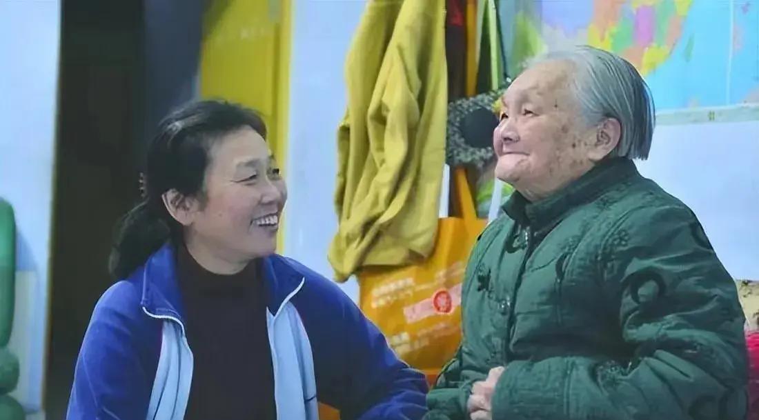 🌞1966年，一对干部夫妻被带走，临走前，他俩将保险箱的钥匙塞到47岁保姆