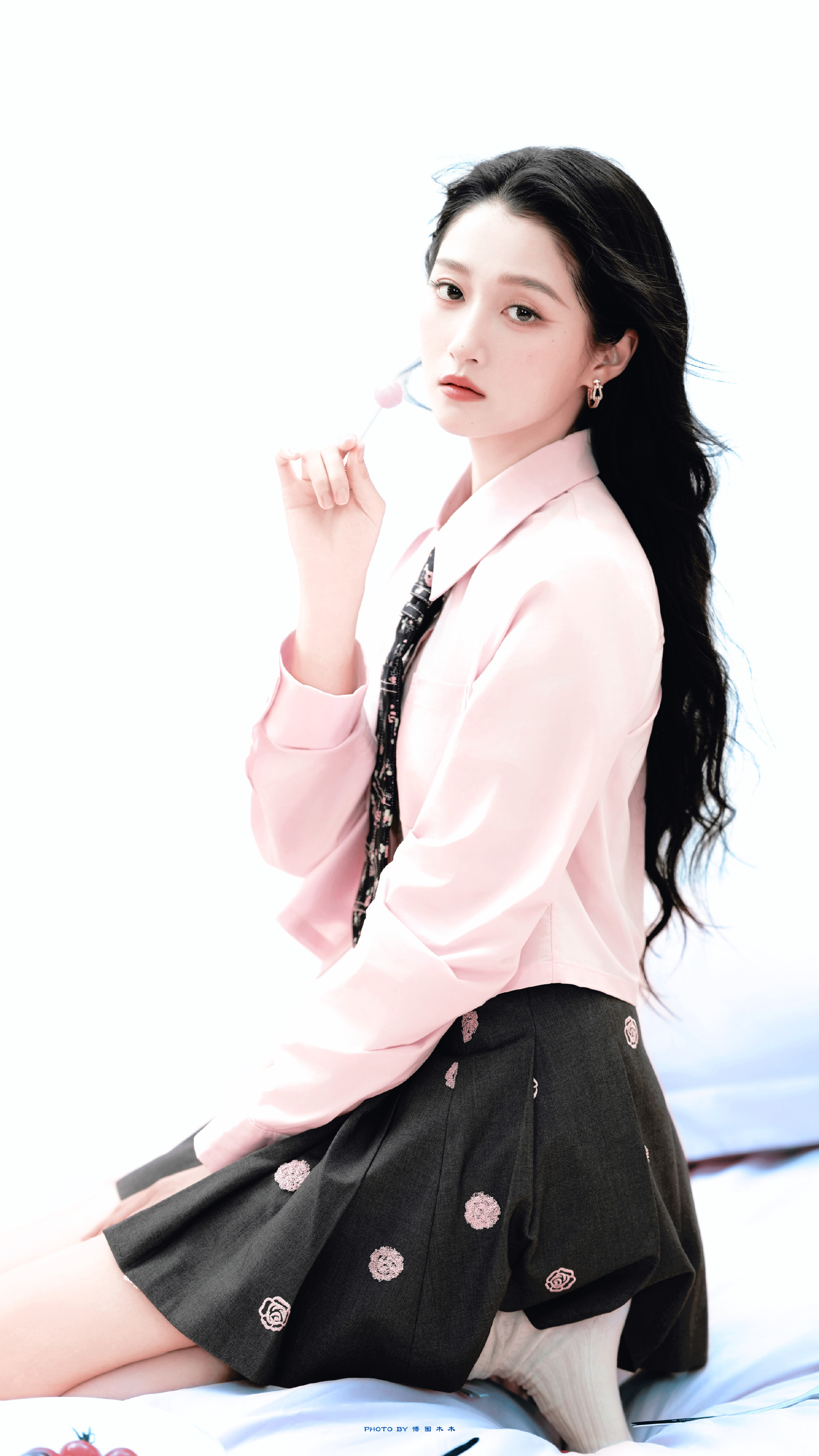 关晓彤关晓彤苏知秋gxt关晓彤我与爱同谋喜欢夏日的晚风，雨后的彩虹，星星点点