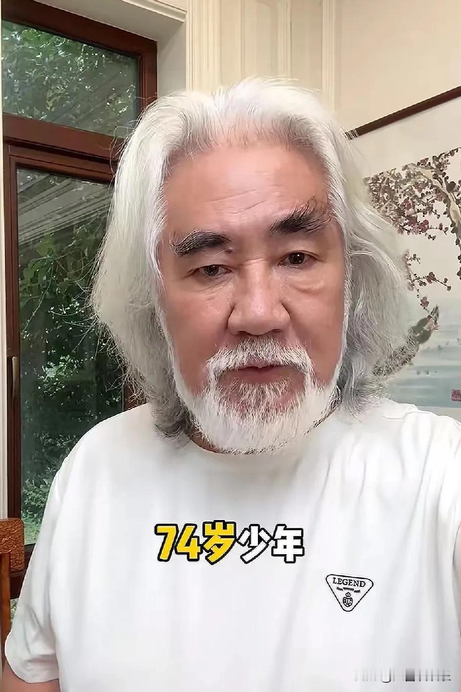 张纪中分享自己的养生秘诀，74岁脸上都没什么皱纹。快来看看他每天都干着什么吧！