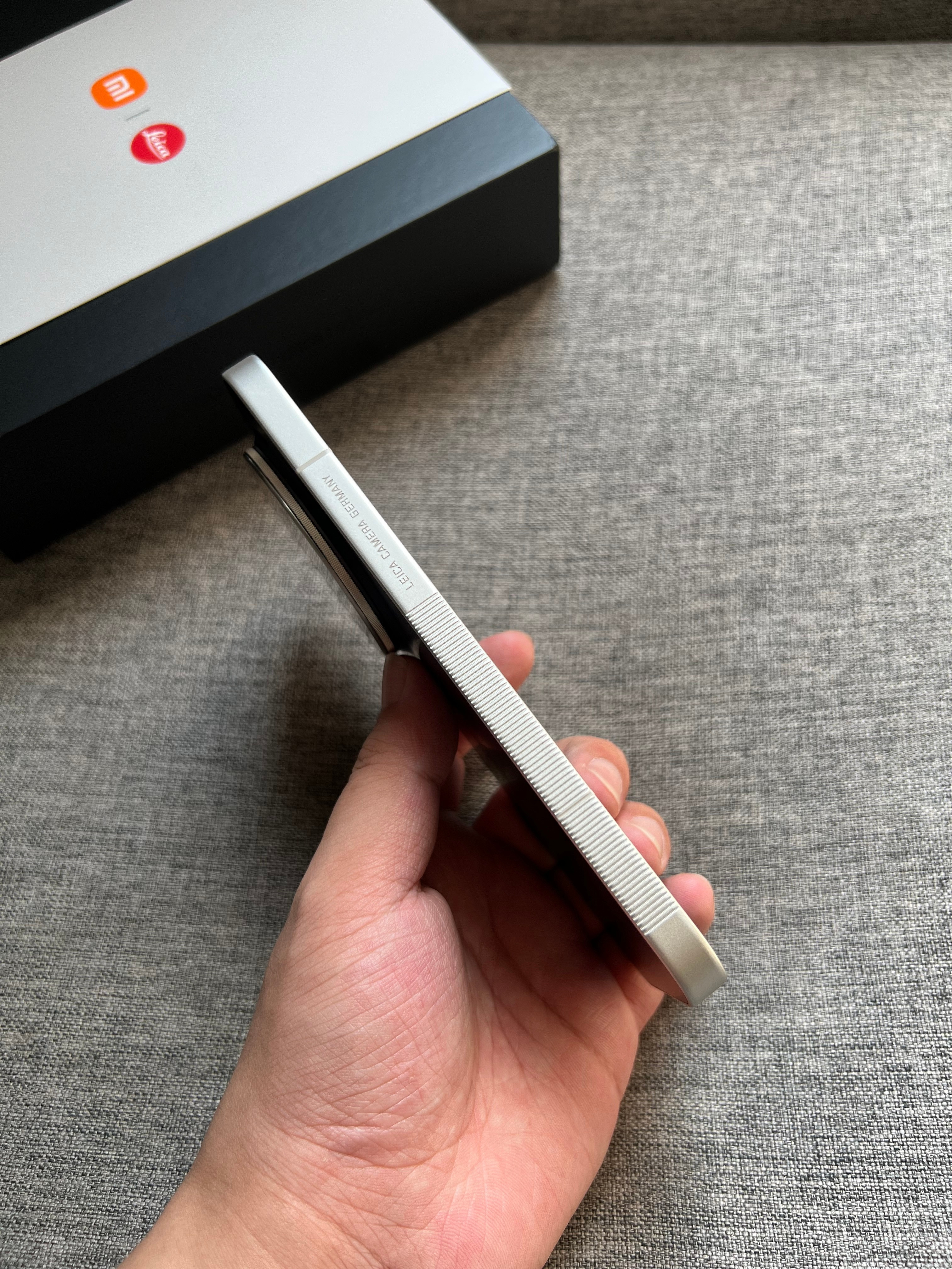 小米17Ultra徕卡版非卫星16+512G黑银色，仅使用20天，屏幕