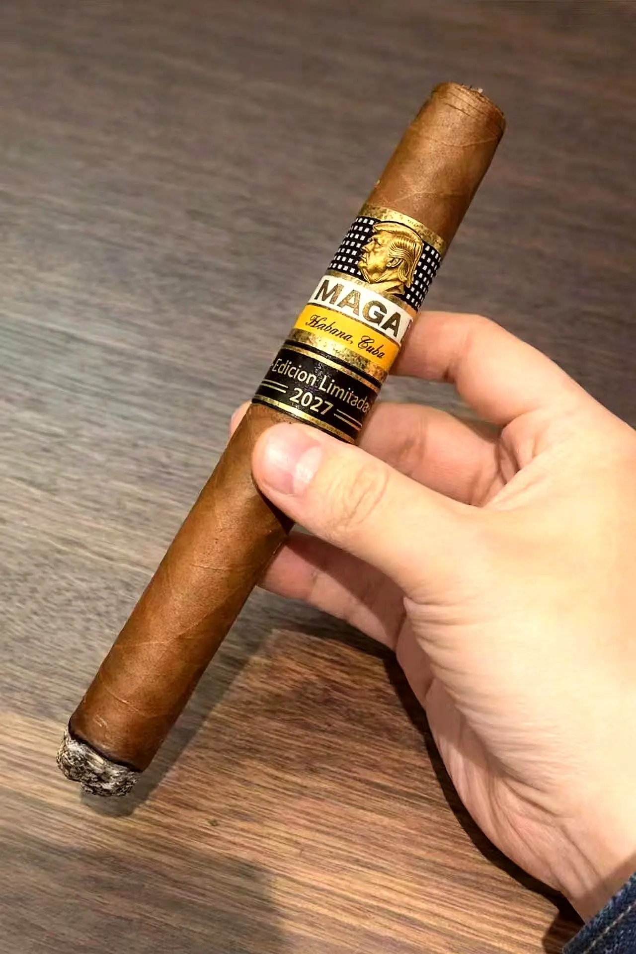 川西霸。川西霸的川 是川普的川 这下是正版了呀