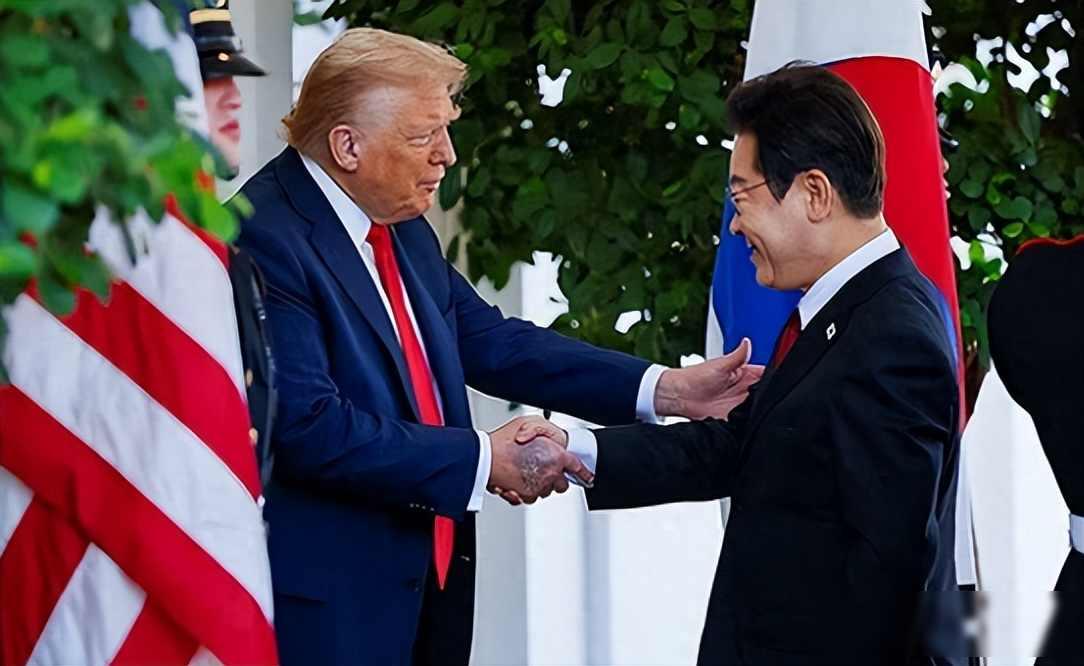 李在明刚下飞机，美军直升机停了，韩国开始自己算账李在明带着一些大公司老板去了