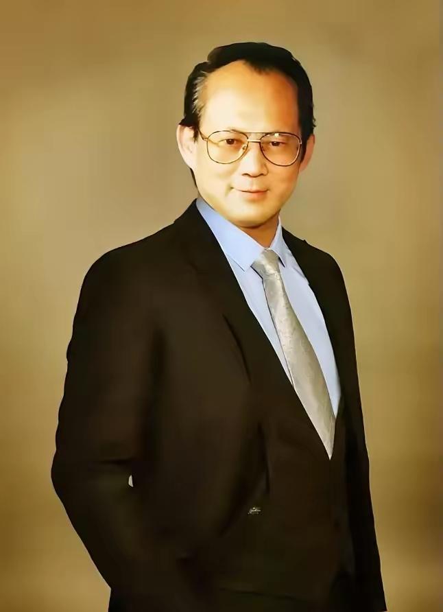 “美国条件更好，带着你的孩子移民美国吧！”这是我国医学专家吴天一前往美国与家人团