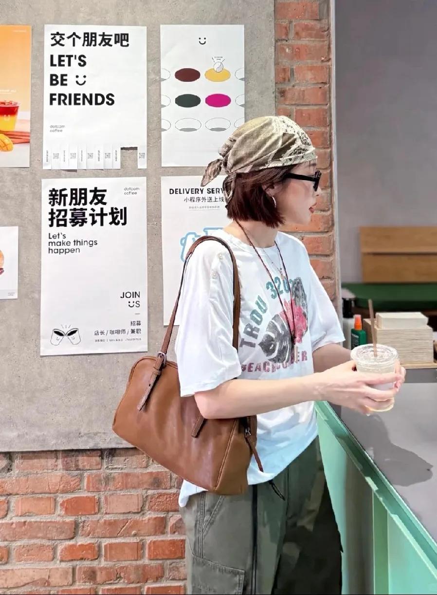 韩里韩气的松弛感穿搭✨普通人秒变街头潮人谁懂啊！这套韩系松弛感穿搭太绝了