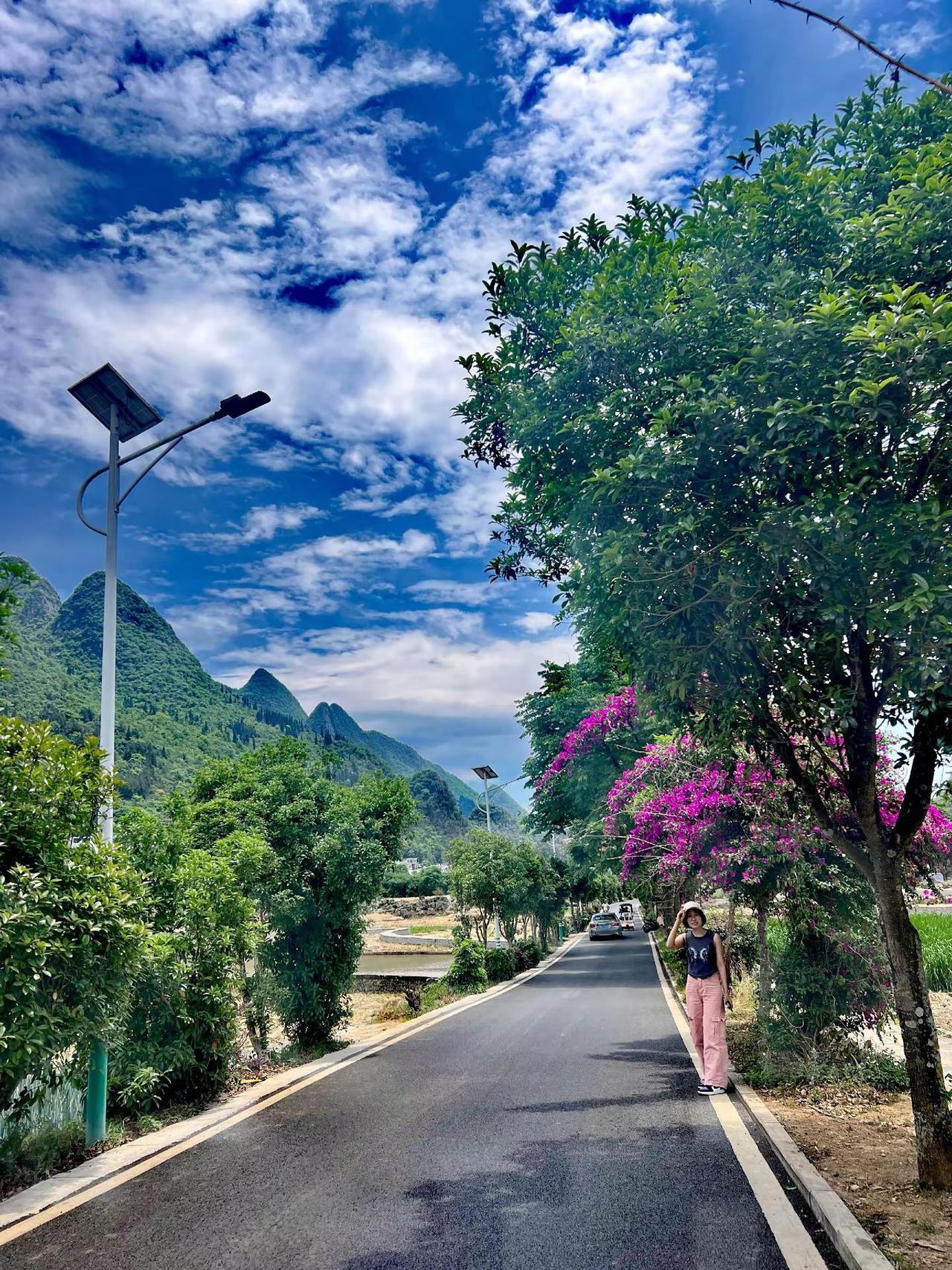 好像那是一个秋天，夕阳西下。治愈系风景万峰林