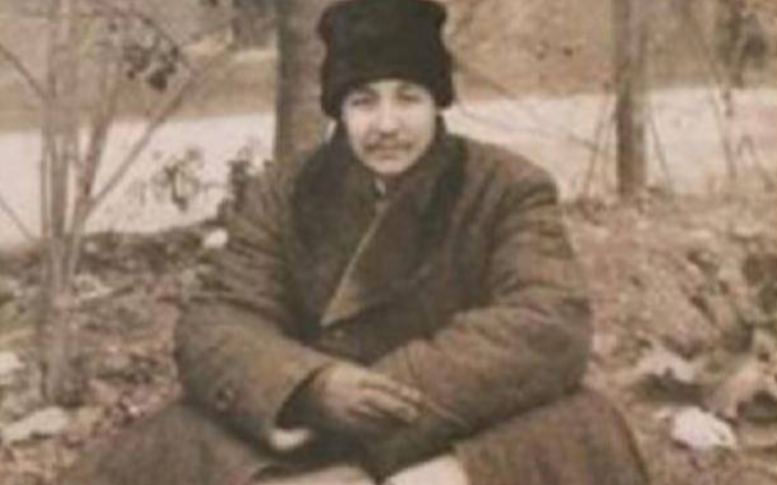 1935年11月13日，一名女子走到孙传芳背后，突然掏出手枪，朝着孙传芳连开3枪