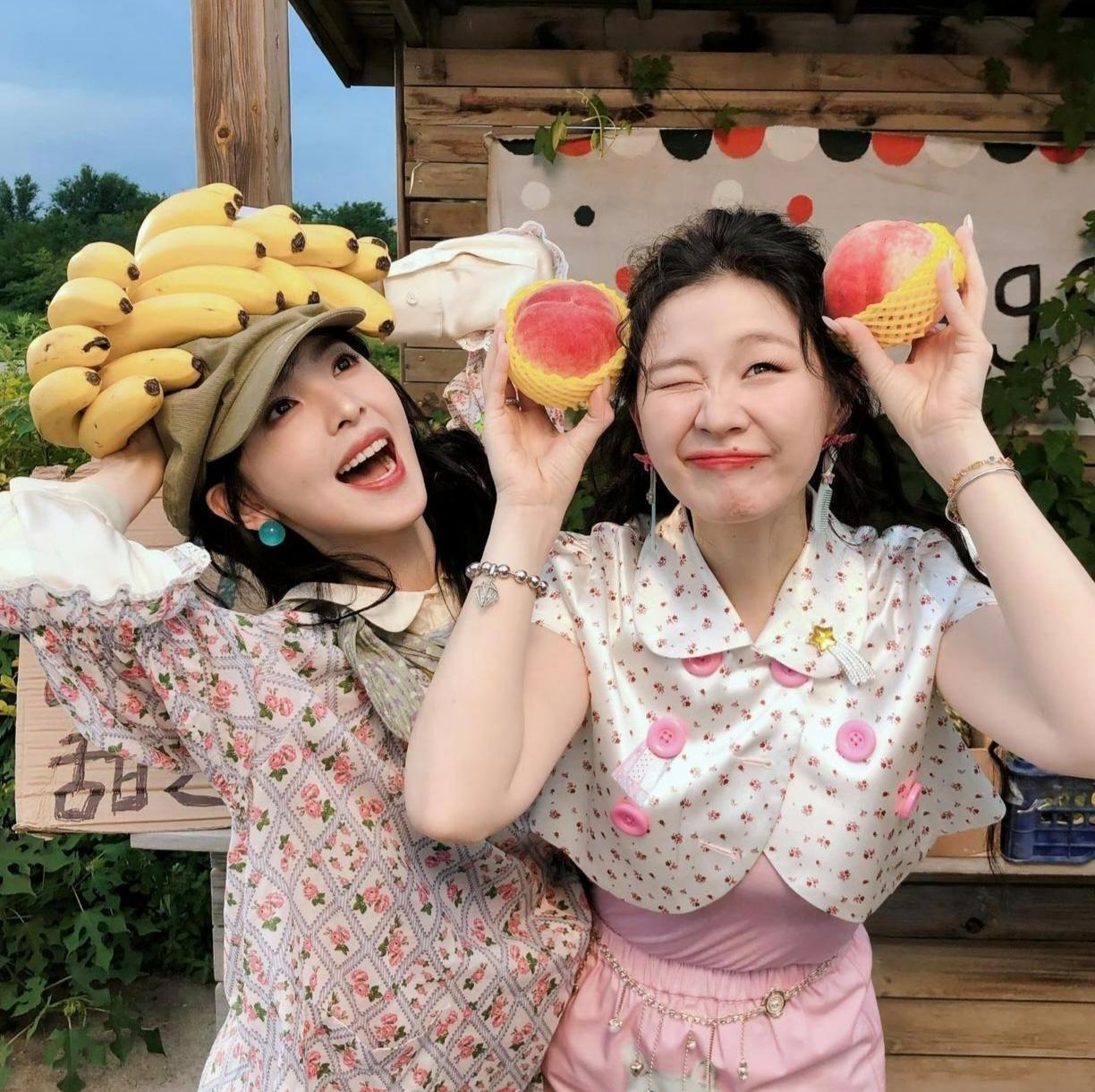 1.黄轩既不结婚也不分手，女友一直默默帮他打理生活和工作，两人的状态一直维持现