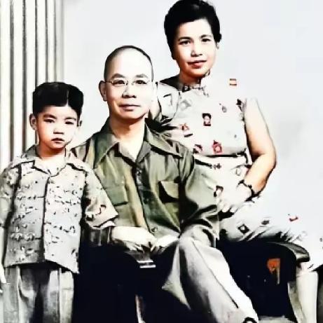 1950年6月10日，吴石被押赴刑场的路上，悄悄对押解人员说：“我妻王碧奎身体不
