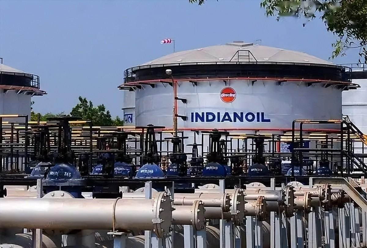 作为天天盯着油气盘面的老交易员，看到