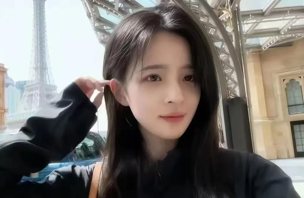 韩煜尘今年都40多岁了，朱倩才刚满30岁，很多人都好奇朱倩到底看上他什么了？