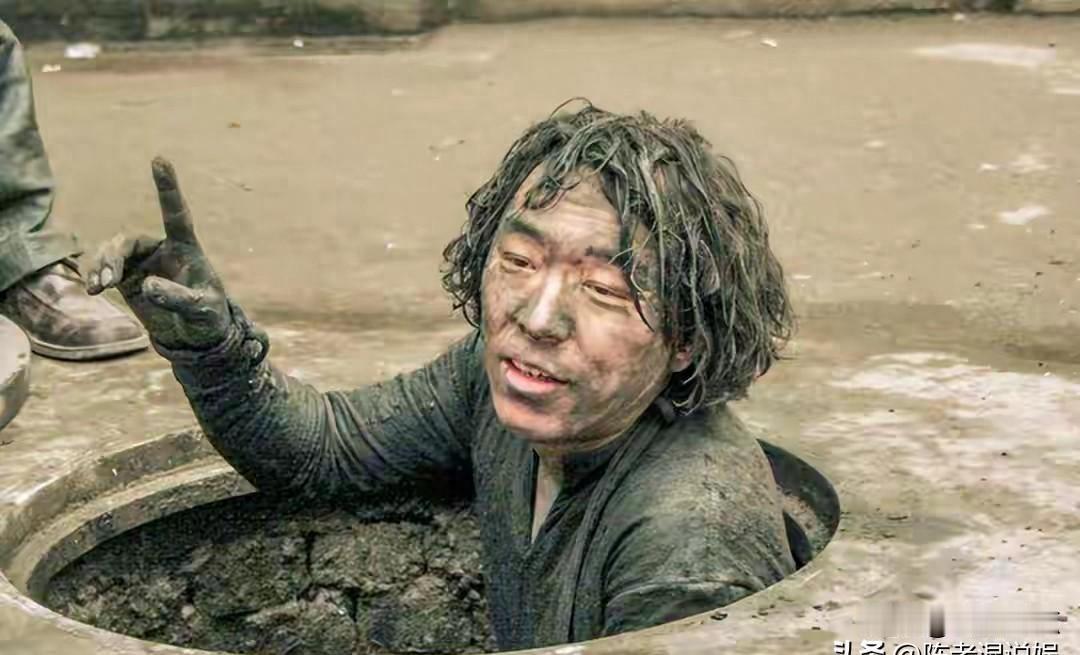 黄渤不演戏了，百亿影帝突然“消失”，他到底在忙啥。2026年1月，我刷到一条不