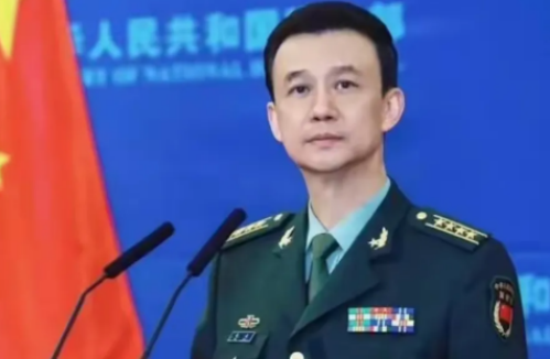特朗普万万没料到，6国齐刷刷采购中国大量武器，突然武官换将，六国军购与中国武官换