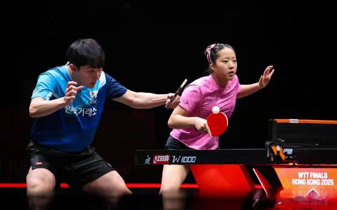 孙颖莎1日3赛伤退！王楚钦炮轰WTT，国乒爆大冷丢冠，王曼昱发声谁看了孙颖