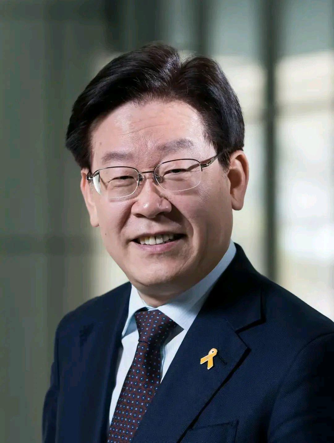 🌞李在明放着中国的红地毯不走，非要去美国摇头摆尾趟浑水，这下好了，这次美国