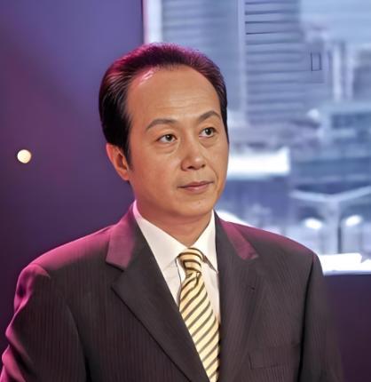 著名主持人罗京，去世多年后，母亲患上老年痴呆，妻子带着儿子改嫁了一位富商，可是儿