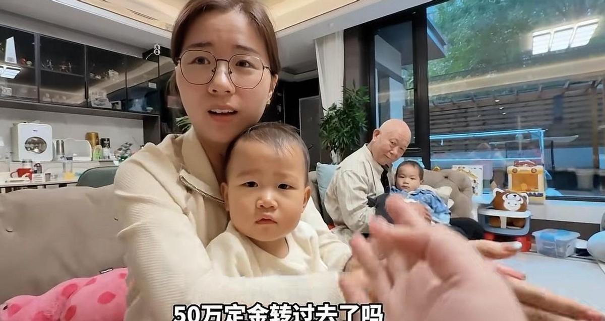 网红“洞洞坑坑”在北京买房这事，炸出了不少人。1800多万，直接砸向了北京海淀