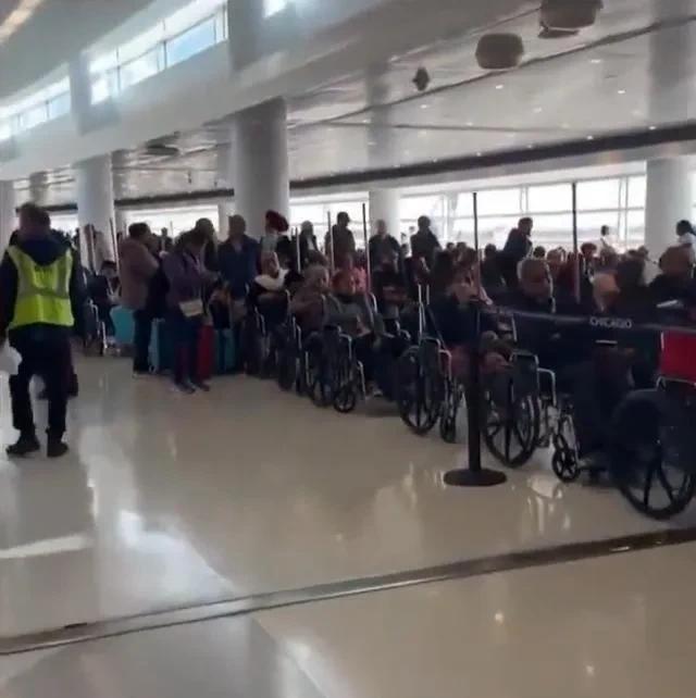 印度航空太鸡贼了！印度最大廉航靛蓝航空曾突然宣布，自7月1日起暂停印度往