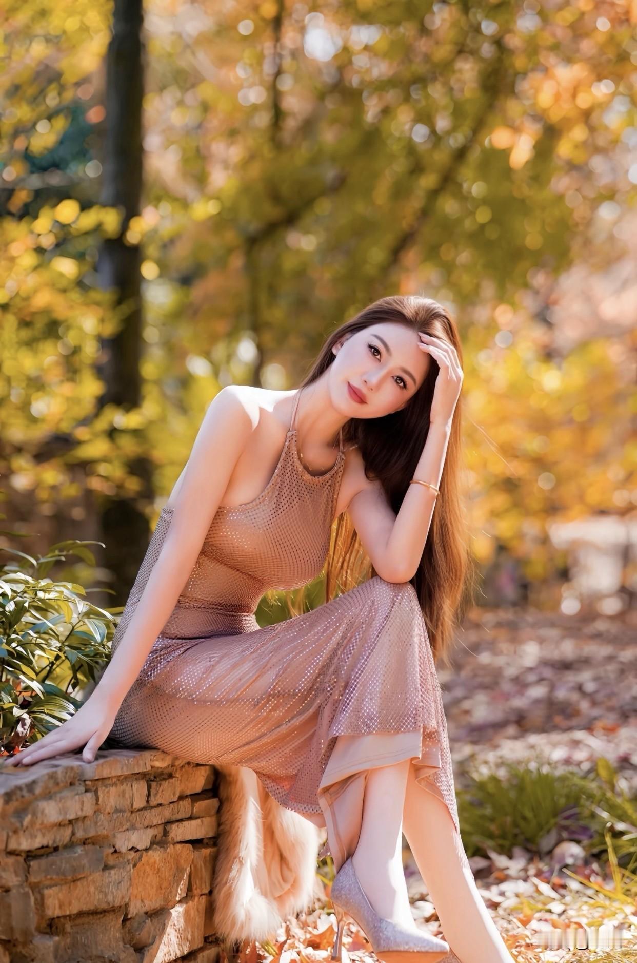 美到骨子里的女人，是什么样子的有自己的主见，不盲目听从他人意见。