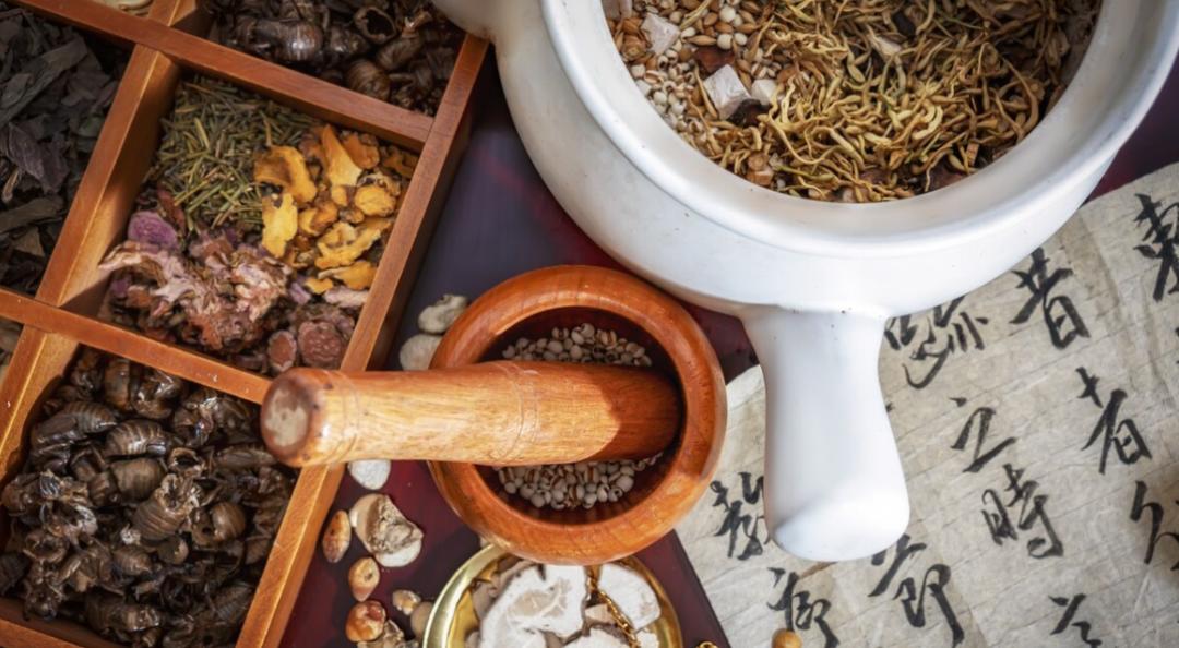 一剂软肝方，今日公之于众，不看亏大了！前段时间接诊了一位肝硬化患者，病程已经