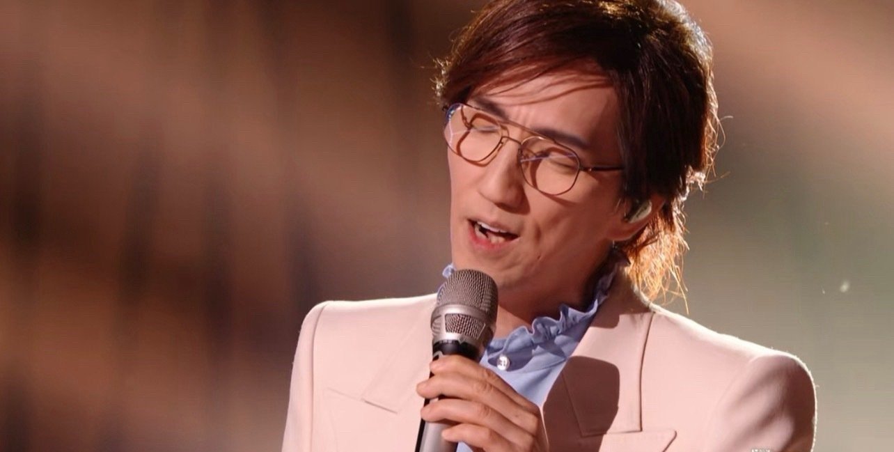 难听《秋意浓这首歌翻唱的版本很多，歌迷最喜欢的版本就是张学友版的吧！​​​