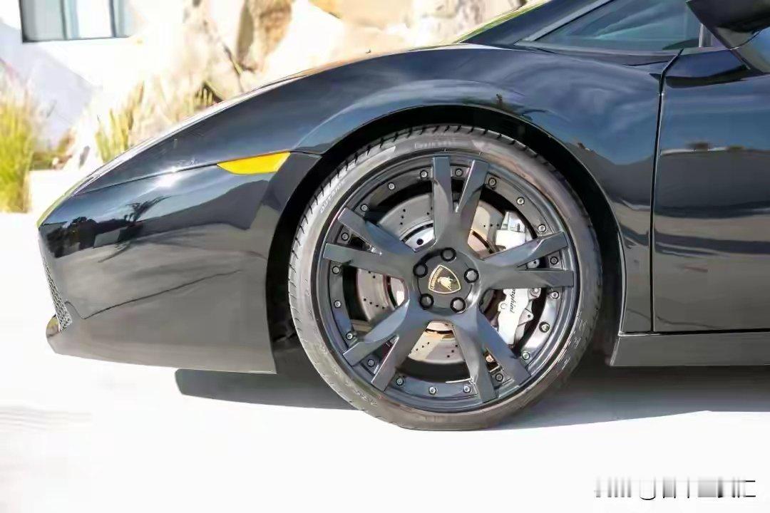 购置税减半前你会买车吗是否在购置税减半前买车，要结合个人情况判适合提前买车的人●