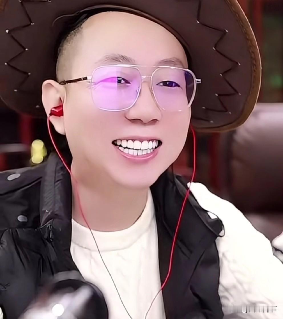 “无忧传媒”开天价签约王小源！另外王小源还透露私下收到知名m