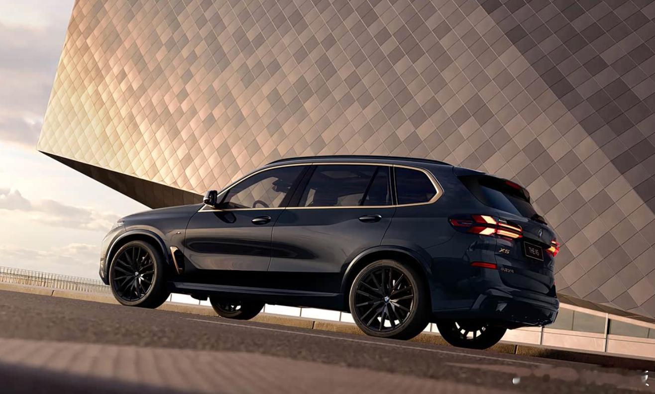 不知不觉已被国产电车改变了三观，以往觉得宝马X5、奔驰GLE、奥迪Q7这种车，属