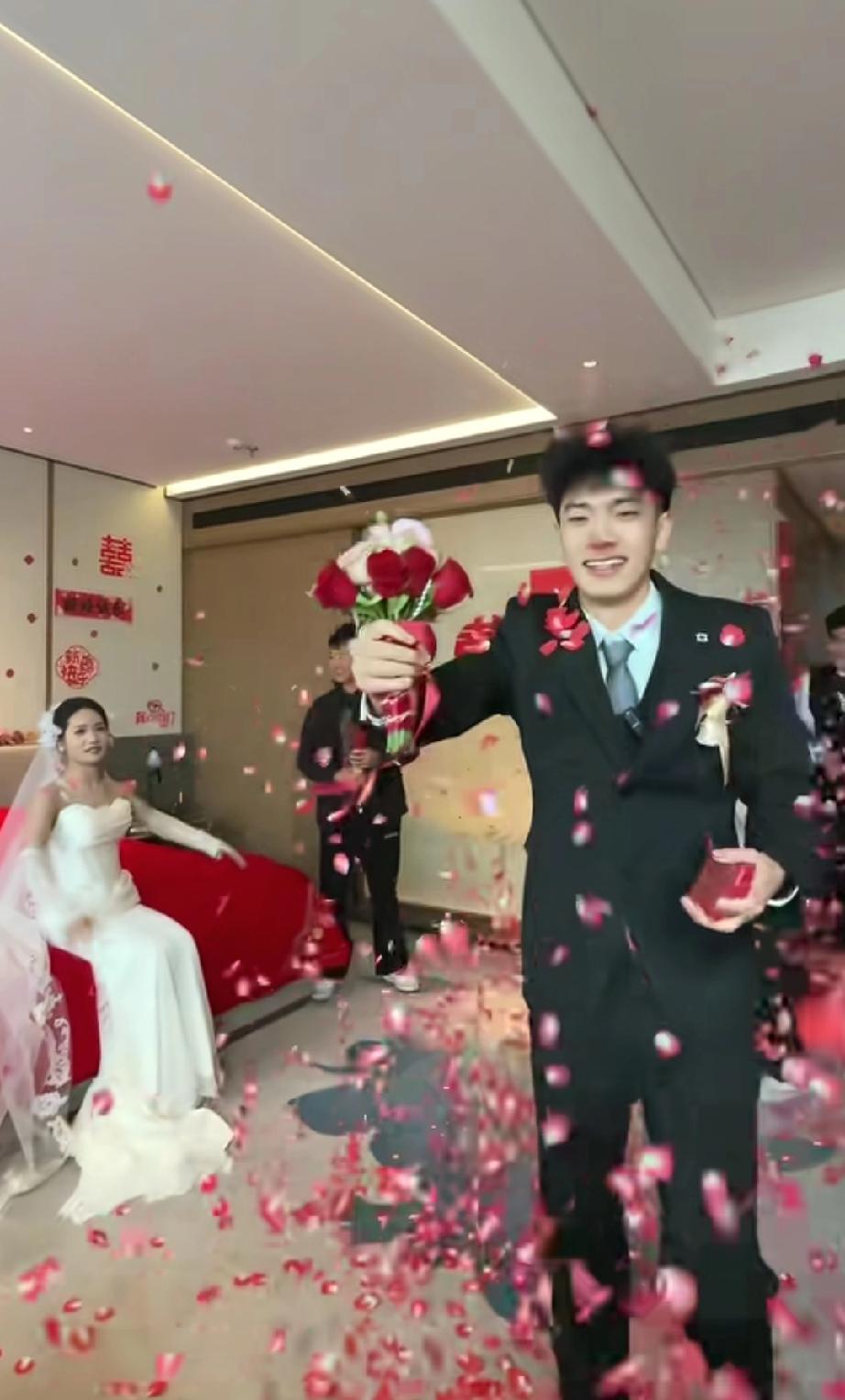 当场社死了！广西，一对新人结婚，没想到，新郎因为太紧张，在接亲时直接把伴娘当成了