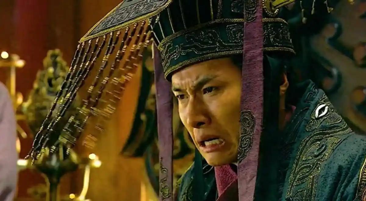胡亥：我只求当一郡之王。阎乐：不行。胡亥：万户侯也行。阎乐：不行。胡亥：