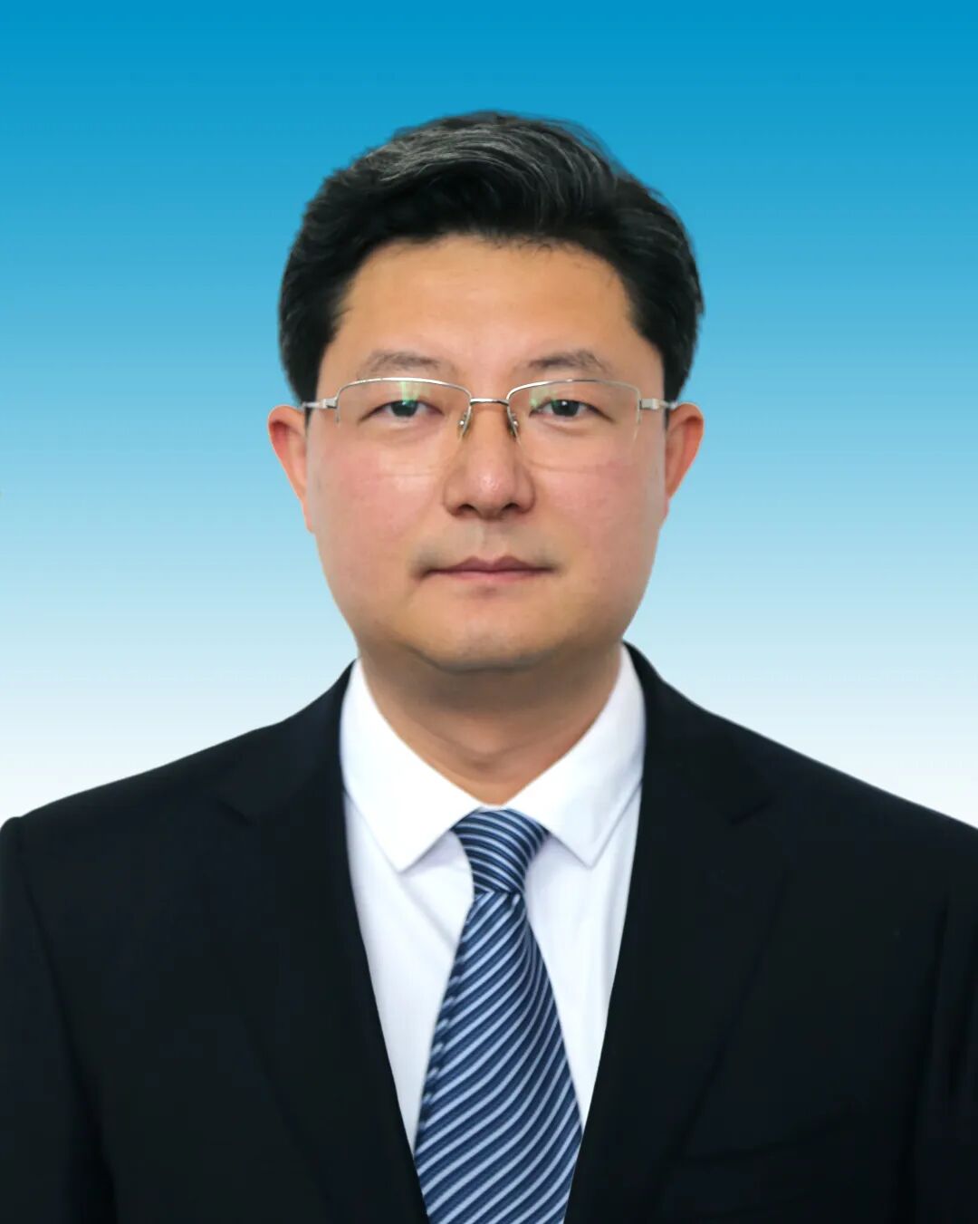 生于1985年, 赵鲁主动投案