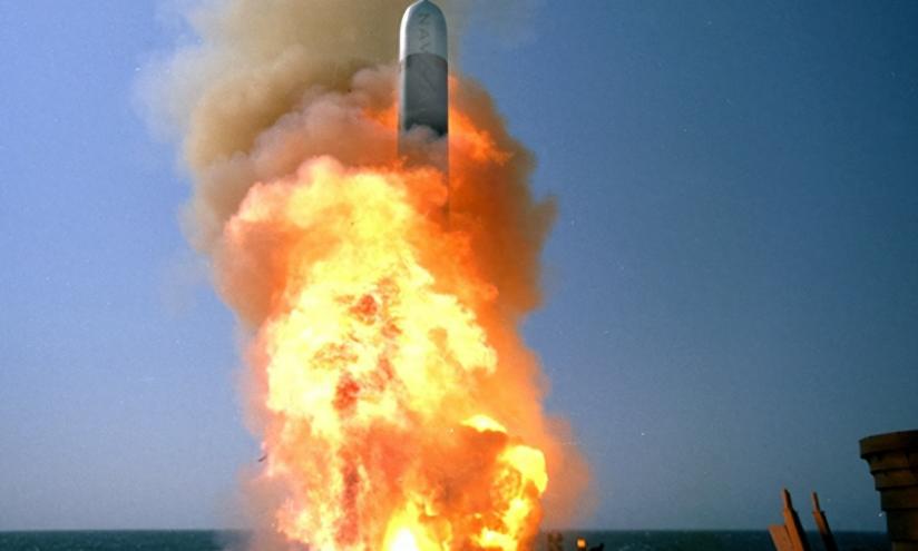 笑不活了！美军在伊朗扔光弹药，美媒哭求：台海可别出事啊最近美军在伊朗的操作真