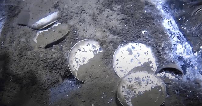 北欧深海中沉睡近三百年的中国青花瓷，是劫掠赃物还是合法贸易的铁证？近日，挪威