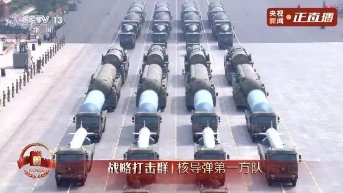 阅兵结束，最尴尬的估计就是印度！因为在几个月以前，把印度空军打的屁滚尿流的歼十