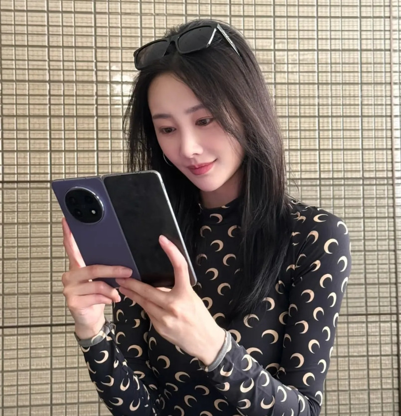 怪不得李纯大美女会嫁给马頔呢这男人太会了看得我都想嫁给他了马頔和臧鸿飞参加