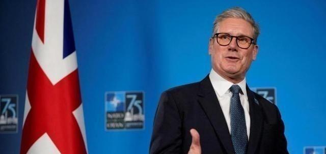 特朗普没料到，普京大概率也没料到，英国首相竟当着全球的面说：中国，是世界三大强国