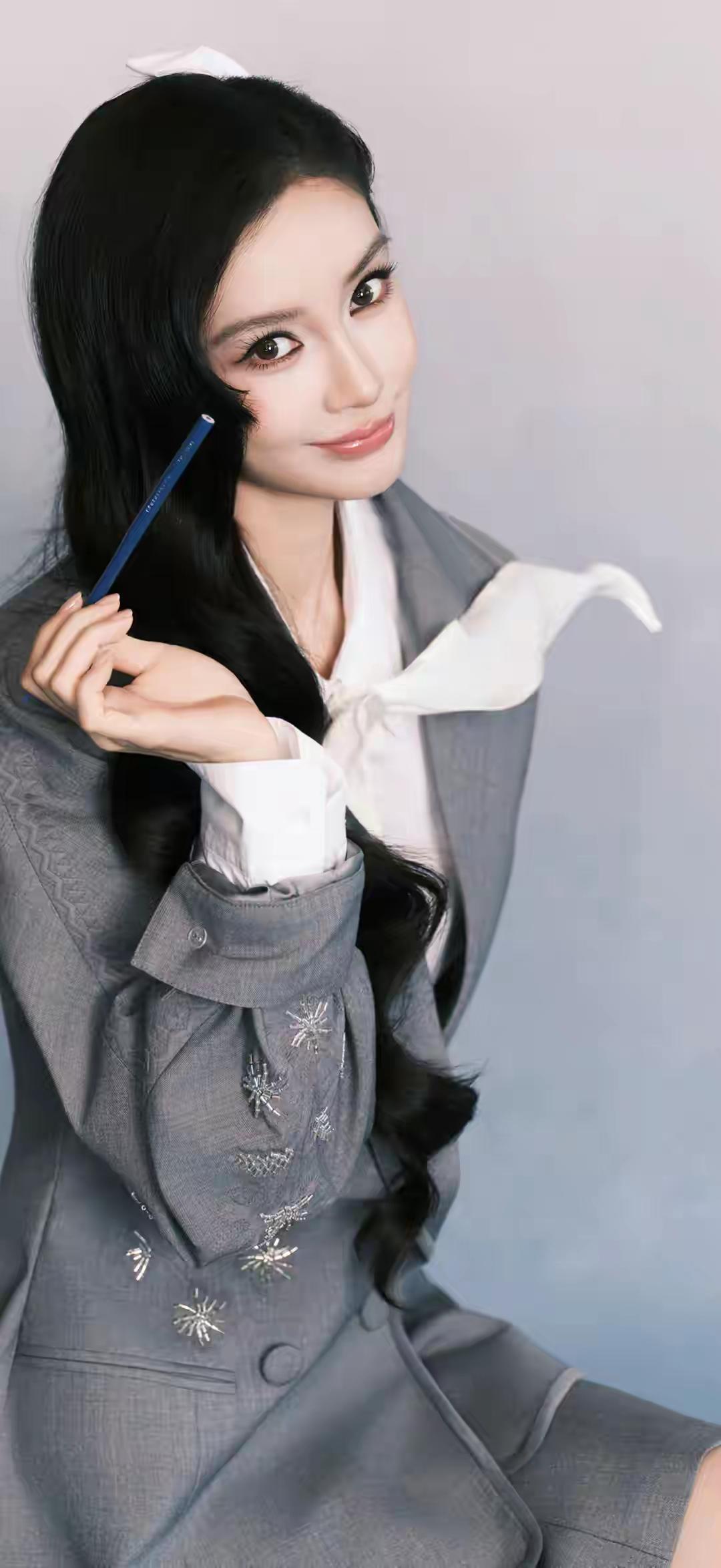杨颖15万内大六座破局者星光L