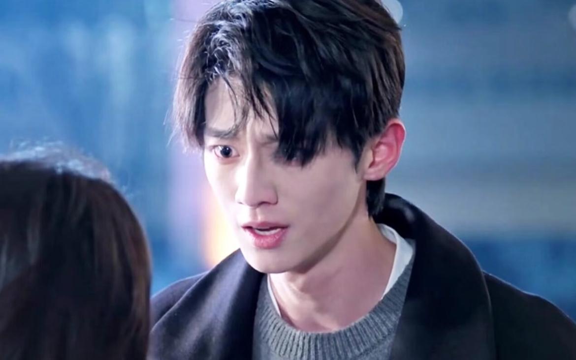 庄序的“深情”，是当代最廉价的奢侈品。得不到就毁掉，一回头就捡起。这不叫深情