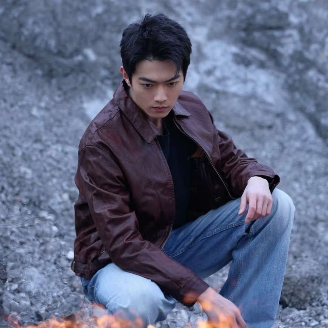 许凯工作室营业《方圆八百米》陈辉物料live每一张眼神都好有戏，戏路好宽，后天都