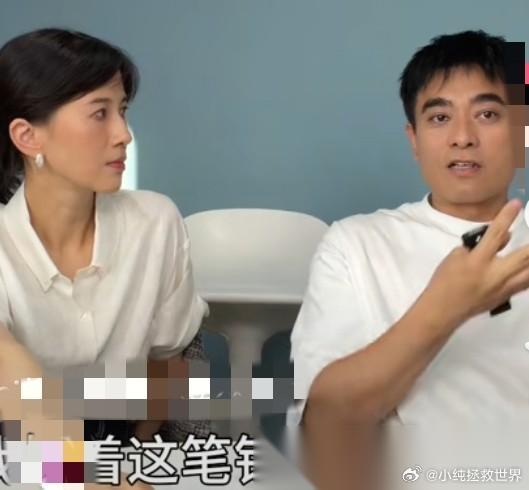 陈龙：我记得我第～一部戏拿了10800块钱，是96年，我抱着这笔钱睡了一晚上，现
