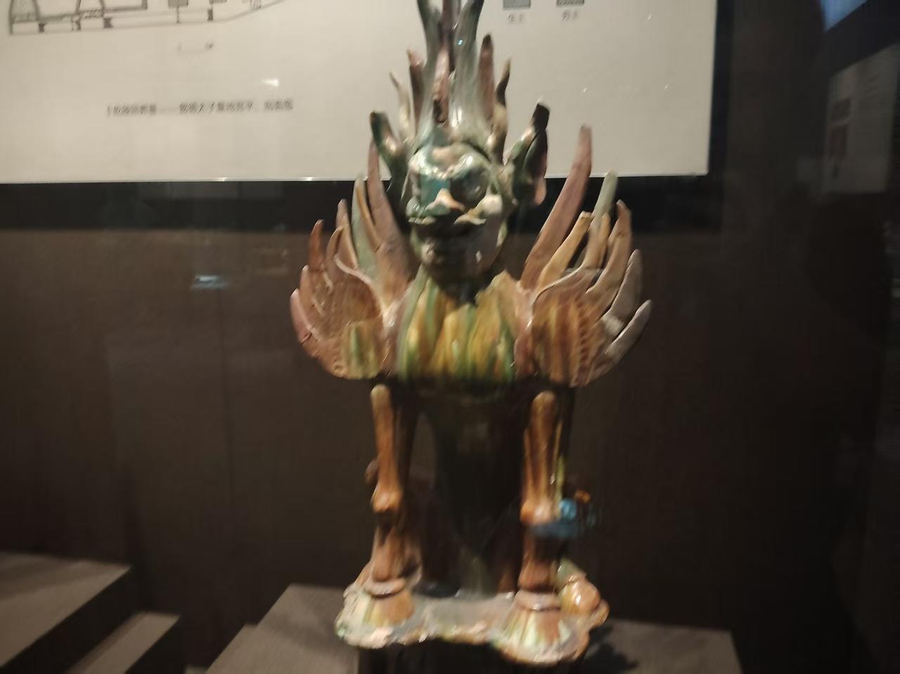 麦当劳:龙哥，我们准备在格陵兰岛举行军事演习。东方龙: