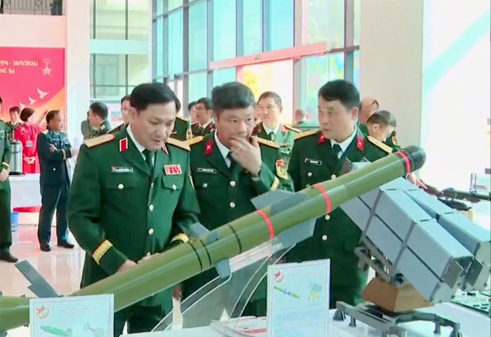 越南反潜导弹项目，采用倾斜发射设计，战斗部准备用哪家的轻型反潜鱼雷是个问题。​