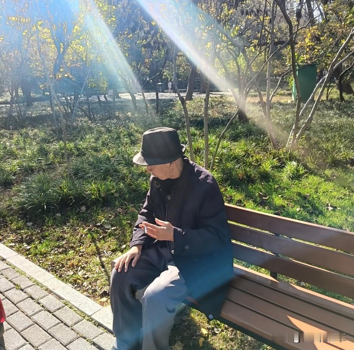退休后能达到这些，晚年注幸福真的，我二大爷就是最好的例子。我二大爷今