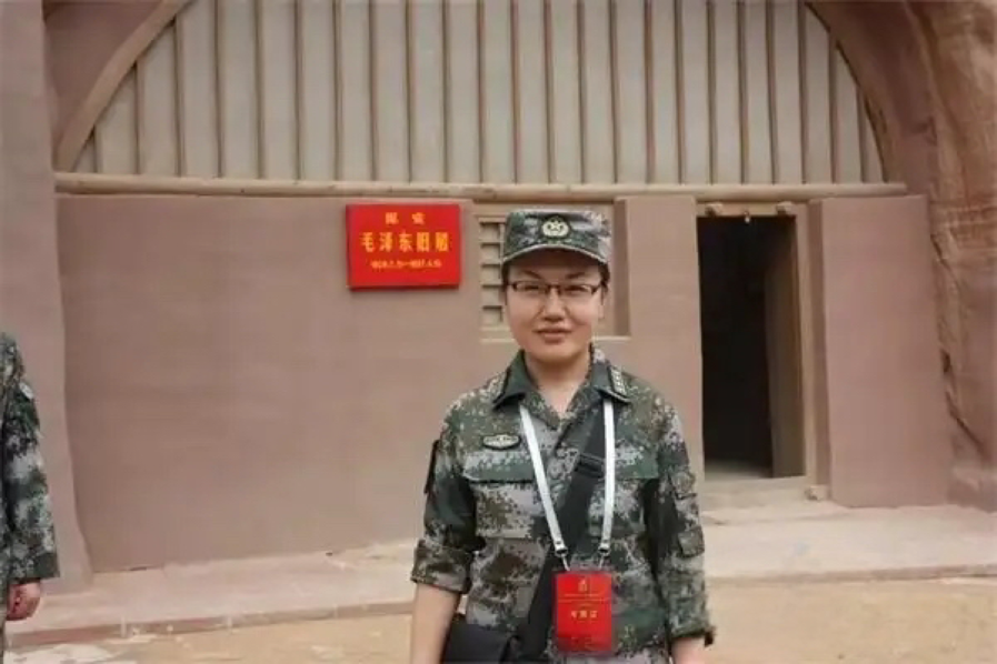 局座关门弟子李莉：因多次预判美军阴谋，被美军列入制裁黑名单。局座有一位特别厉害的