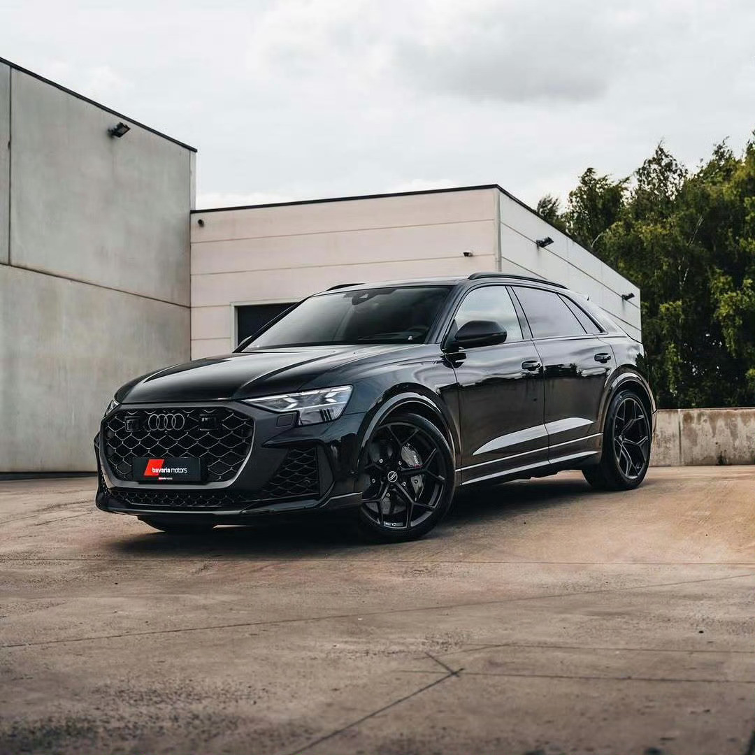 奥迪RSQ8Performance​​​[墨镜][墨镜]​​​
